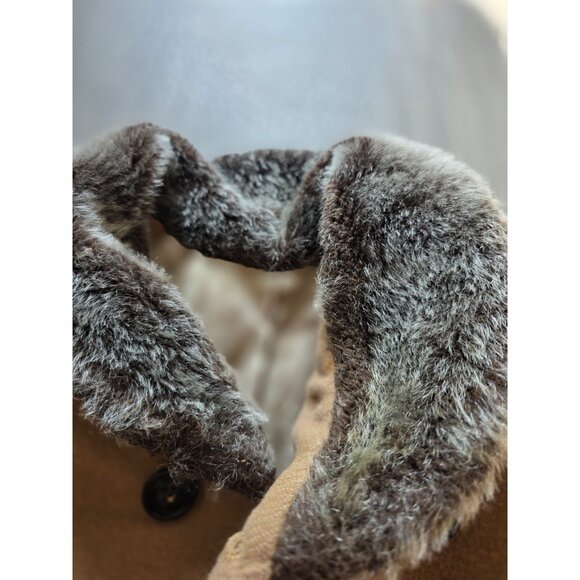 Vintage Kate Kiddie Classic Tan Wool Coat With Faux Fur Collar & Buttons - Picture 3 of 8